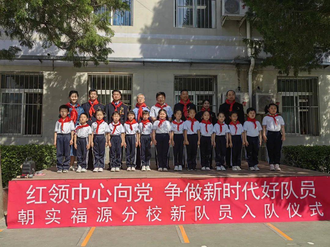 【换种方式做盘点】用高考作文题"打开"5月交通宣讲