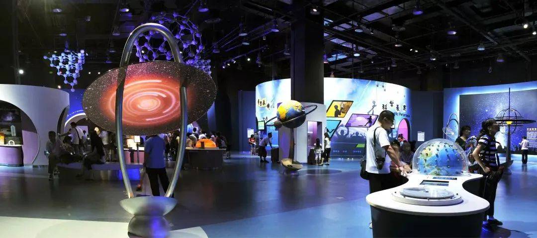 "华夏之光"主题展厅中国科技馆新馆位于朝阳区北辰东路5号,东临阉运