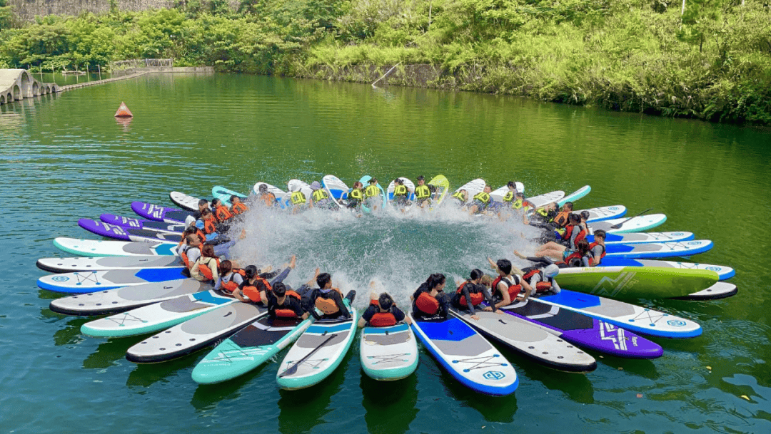 免费体验!溯溪,水上碰碰船……清凉遛娃好去处,就在西樵山下