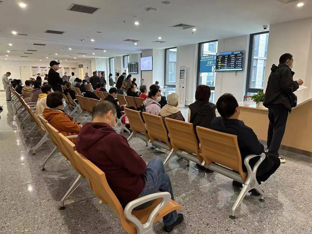北京大学第六医院医院排队代办挂号院内设备操作指导，轻松应对就医的简单介绍