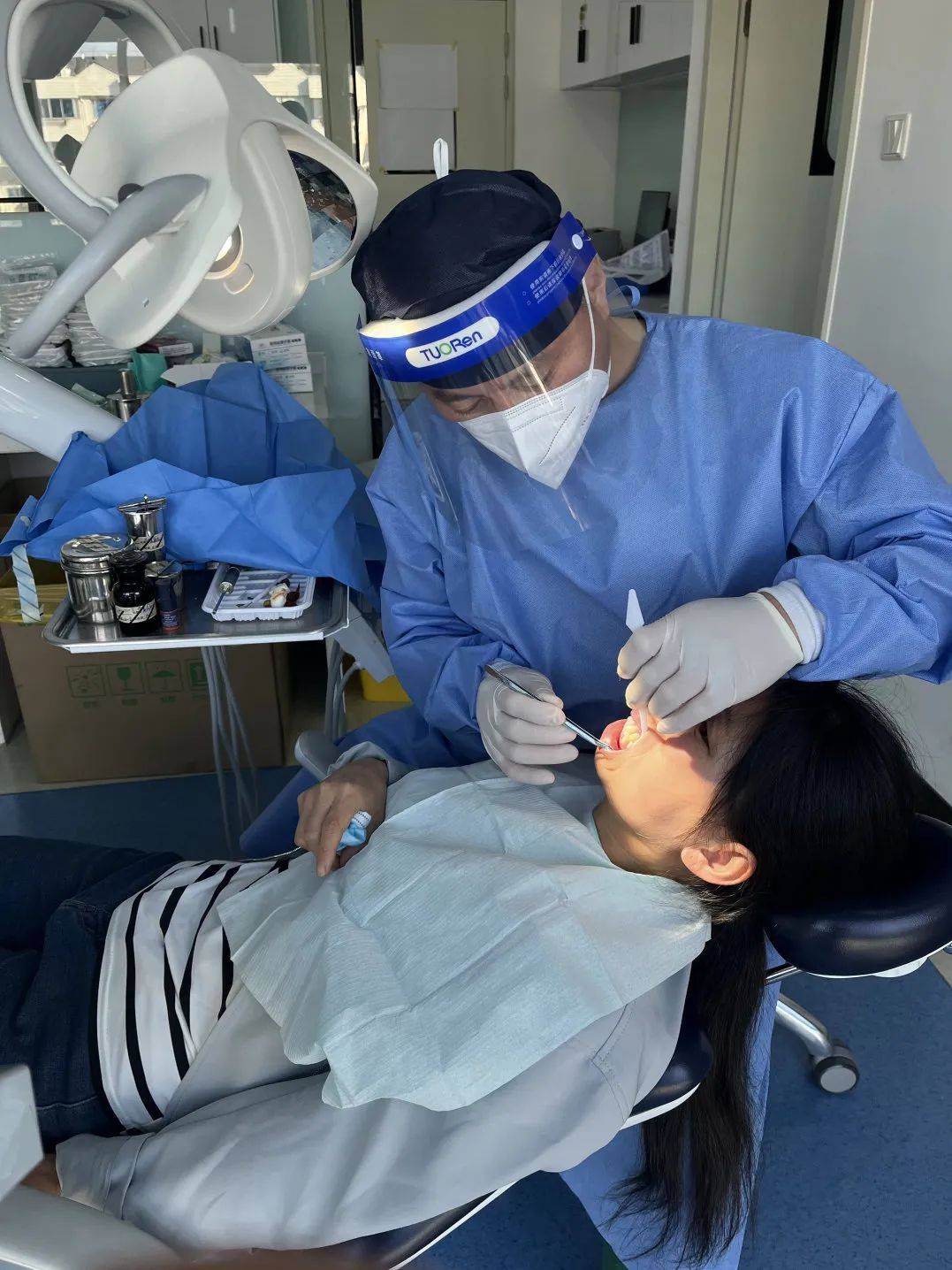 奉贤区奉城医院王健:三十载仁医仁术,平凡中创造不平凡 | 见贤思齐