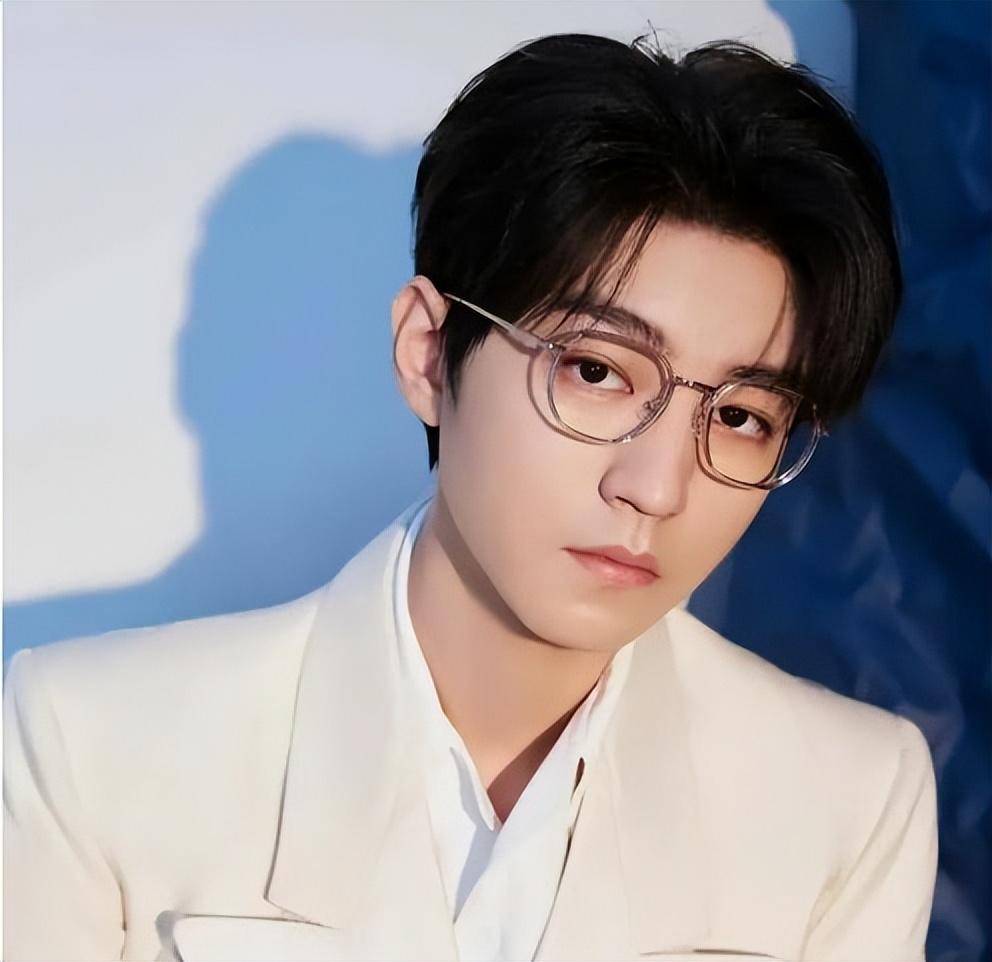 王俊凯:梦想之路上的多面达人,多才多艺的中国内地艺术明星!