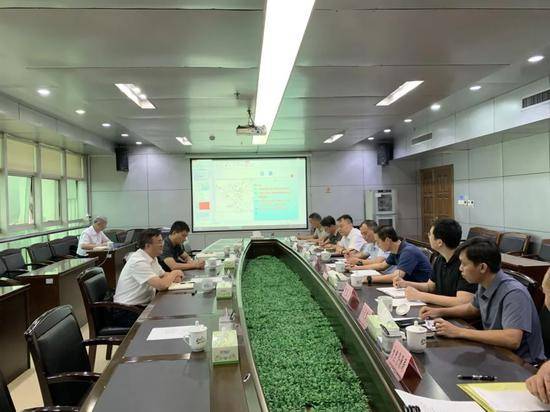 广西煤炭地质局赴合山市交流煤系矿产资源勘查开发