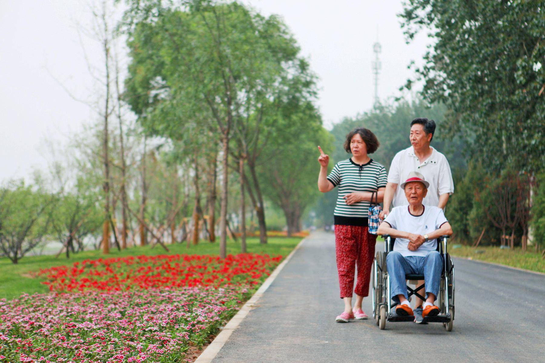 🌸学习时报【2024澳门正版资料免费大全】_弘扬劳模精神 塑造英雄城市 沈阳劳动模范纪念馆成立“五色花开”志愿服务团队