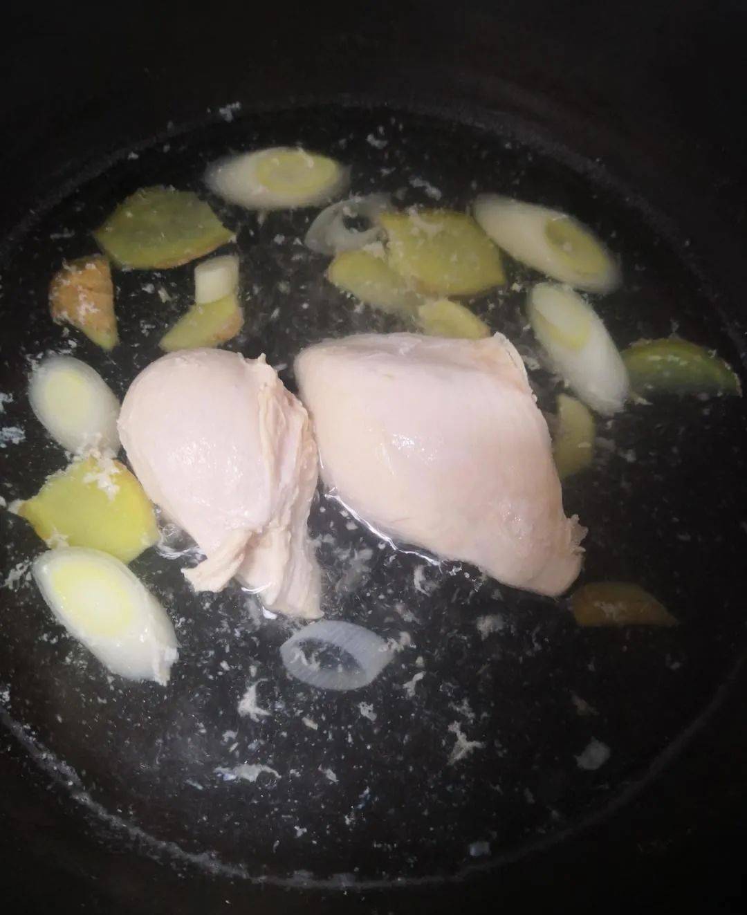 炎炎夏日,来一碗自制凉面,零难度好吃易学!