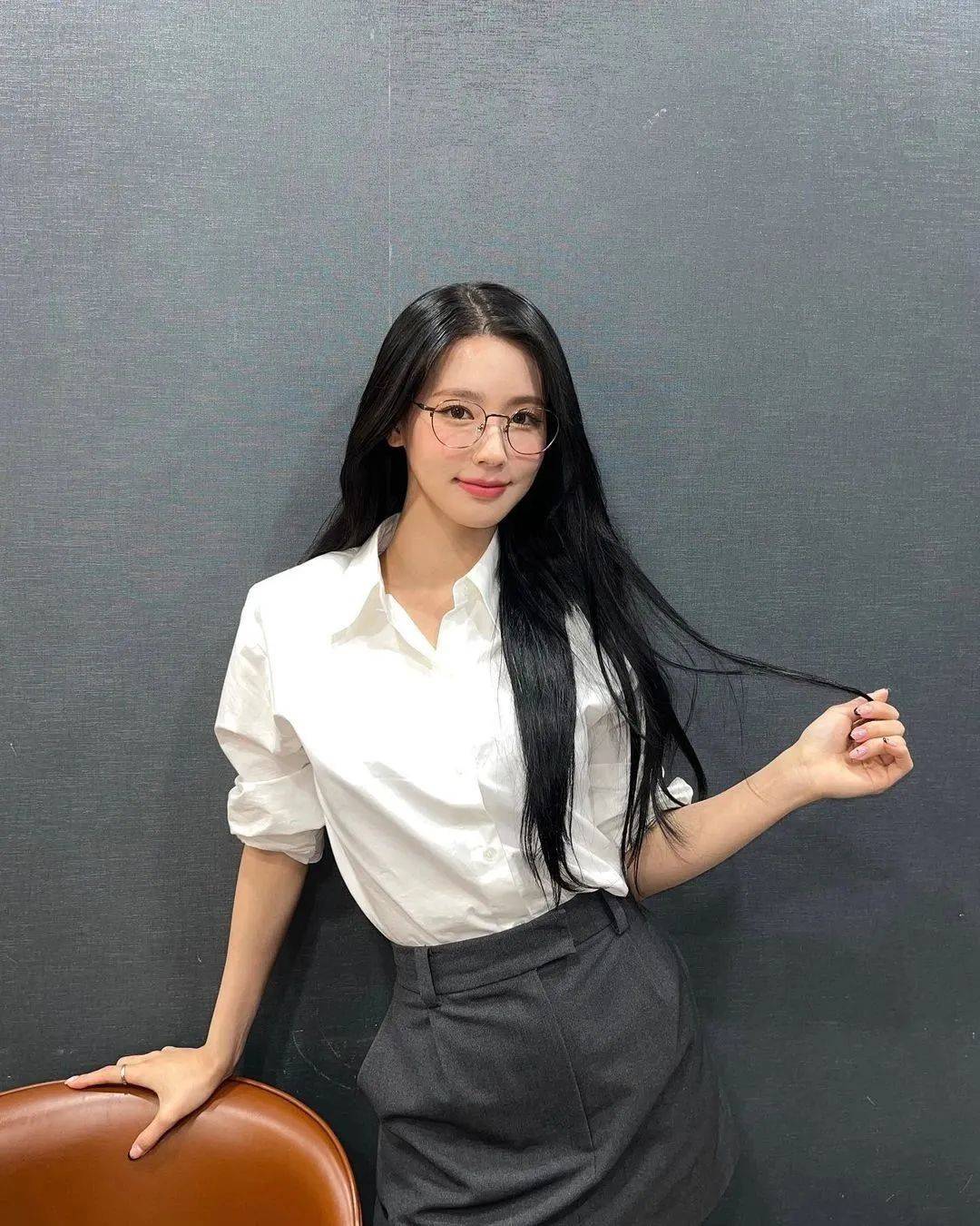 翻牌||五代女团神颜!黑丝高跟大长腿,面姐太美了