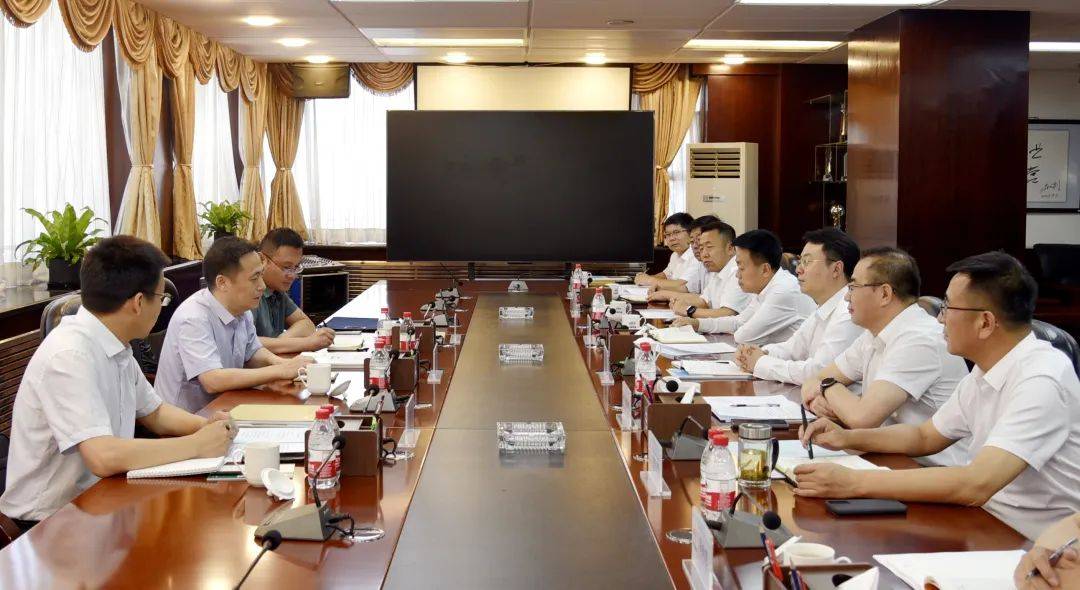 李冰会见国家铁路局运输监管司副司长李振江并到达坂城柳树沟矿山开展转型升级调研_工作_建设_发展
