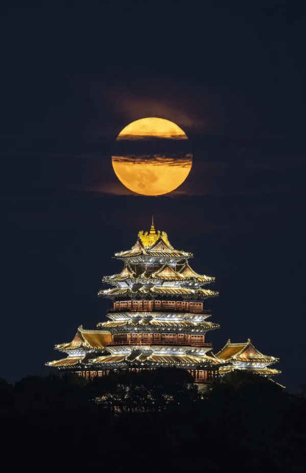 趣摄日月,地景与天象和谐同框_月亮_太阳_照片