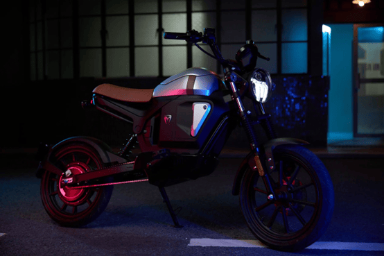 全新外观设计采用了y2k主义风格,将复古与未来主义完美碰撞,让人一眼