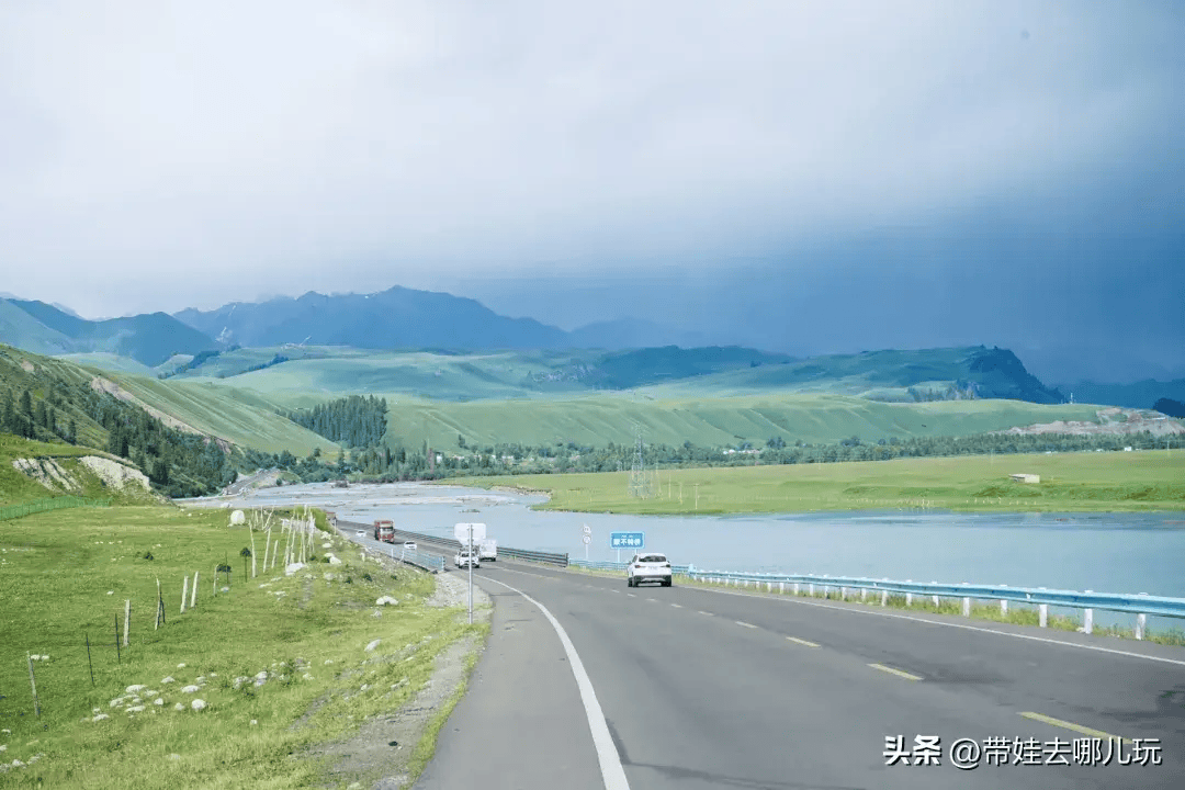 独库公路百里画廊图片