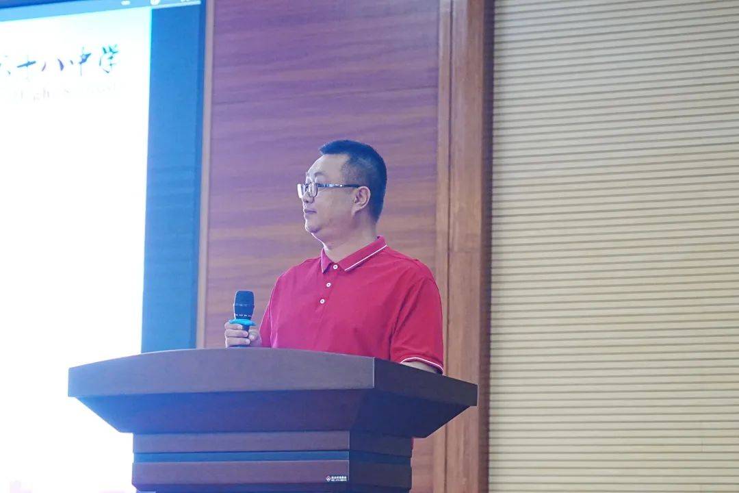 桂林市第十八中学高中部横塘校区举行2021级毕业典礼!