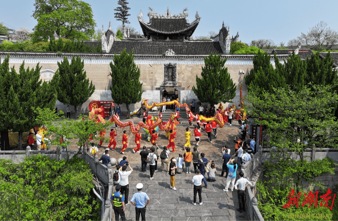 赣南日报:二四六香港资料期期准现场开码-眼见为凭 台中市华夏文化经济交流协会参访团实地感受湖湘之美