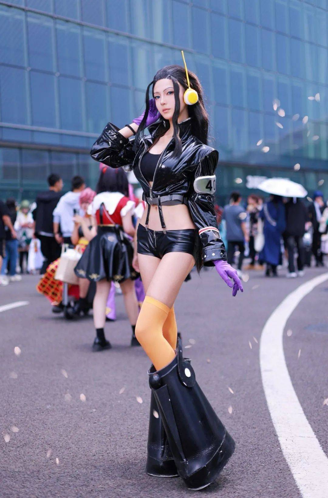 海贼王罗宾科技服cos,这身材和还原度真的太太太爱了