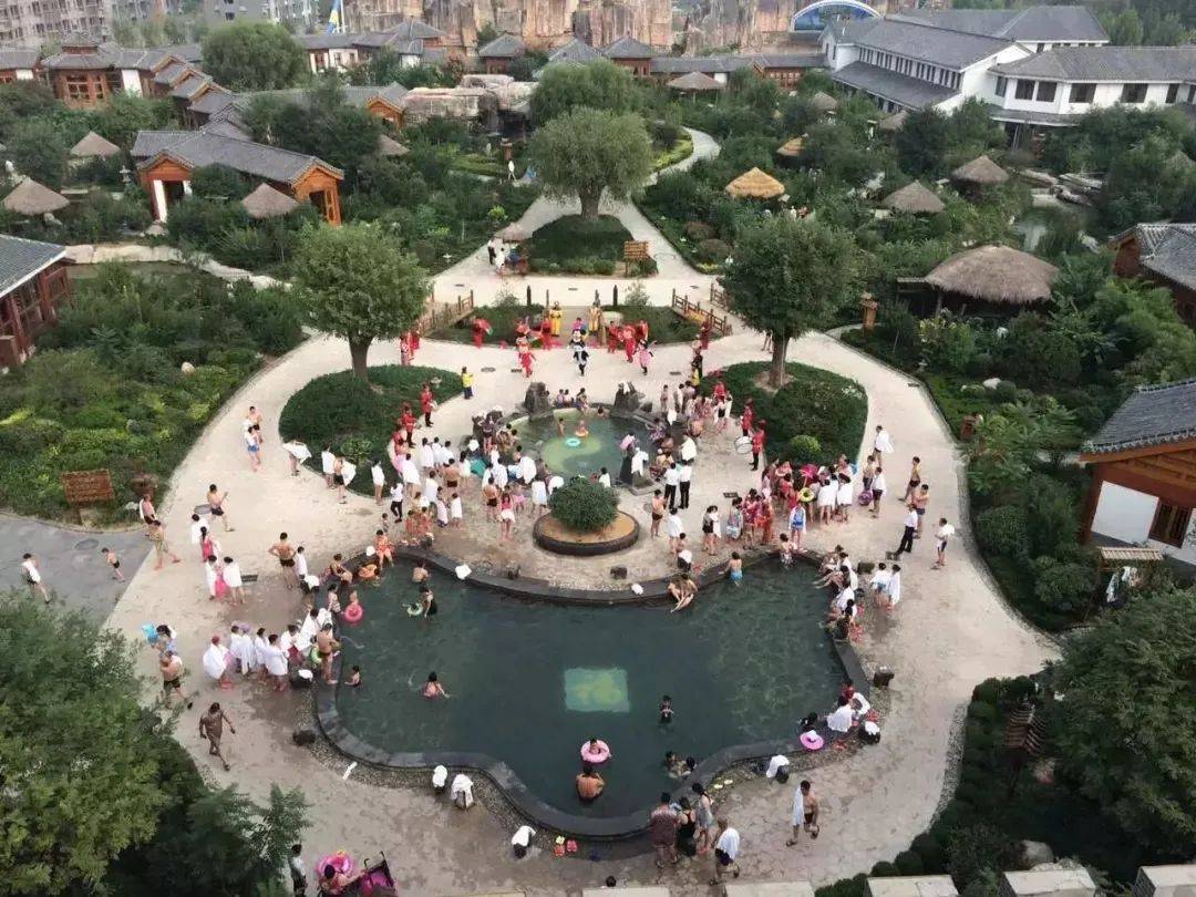 夏日温泉"新"泡法,水上乐园尽情嗨!不辜负这时光的美好