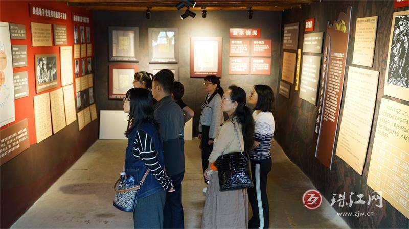 搜狗：香港正版免费资料大全一-桑植女教师辱骂学生，教育局通报停岗停职，网友：有猫腻，慎重处理！