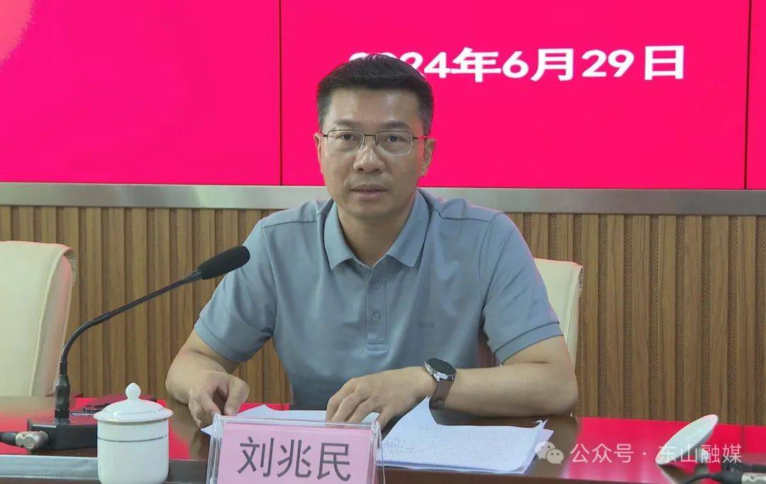 东山县县长带队调研海上船舶整治工作