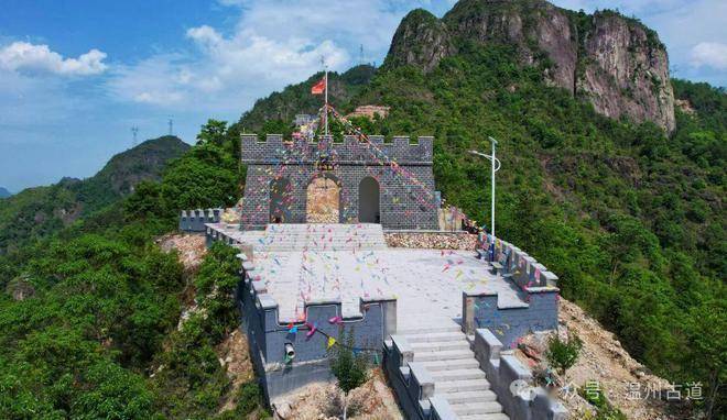 去不了八达岭的万里长城,那就来永嘉中堡的小长城吧,一览楠溪胜景!