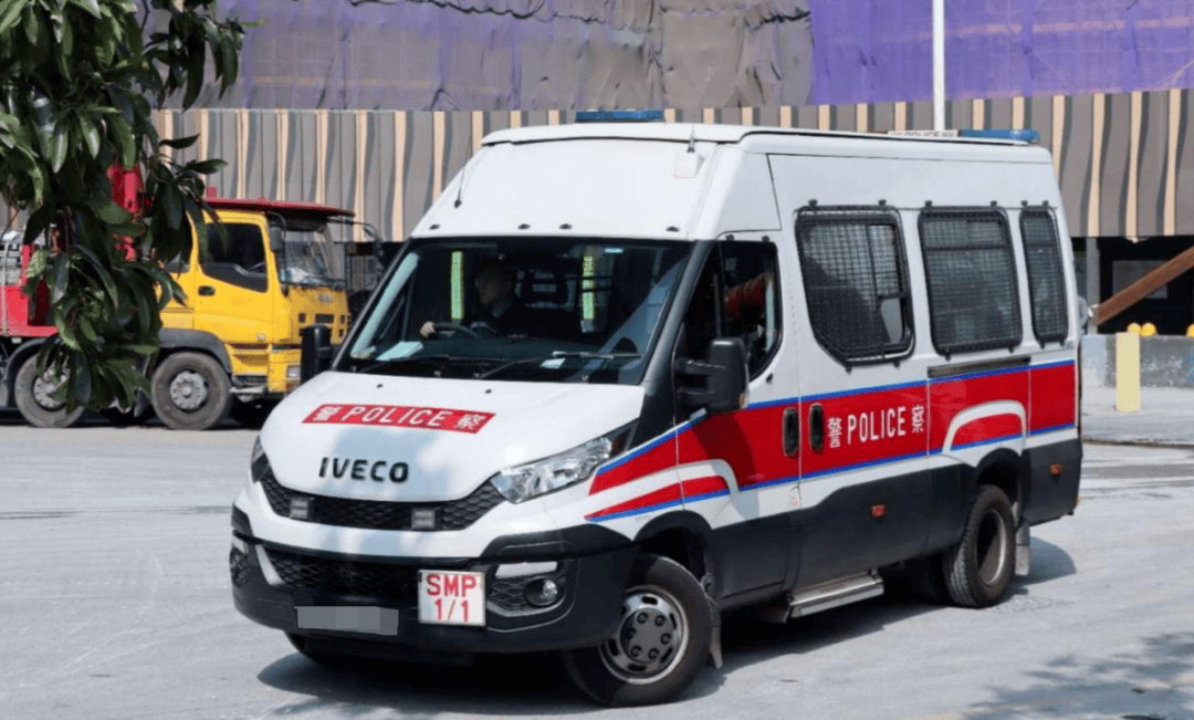 进口依维柯冲锋车!见识见识香港警察使用的进口依维柯daily吧