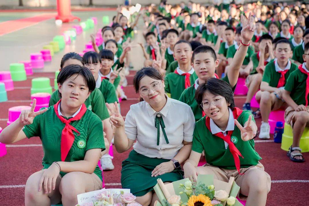 花开盛夏 梦想启航——玉州区东环小学2024届毕业典礼