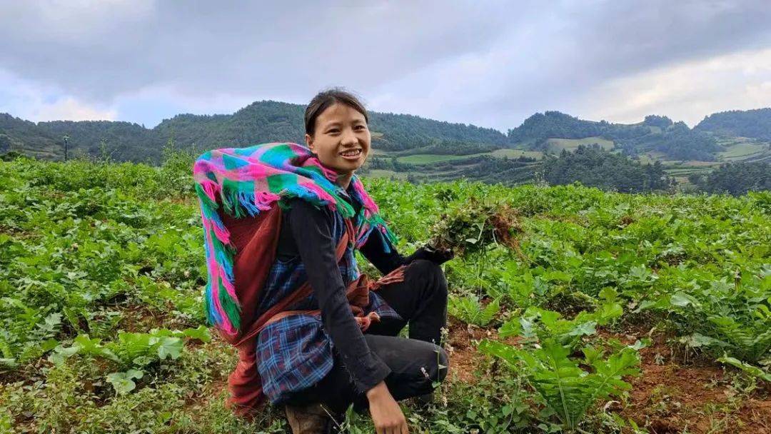前有沙溢的"英子,爹地,开门"成为洗脑台词经久不衰,后有那英"英子"在