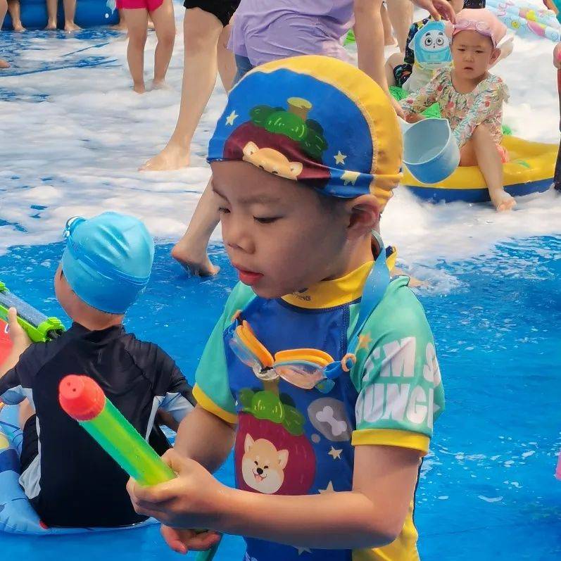 向日葵幼儿园(赛洛园)"泡沫之夏"开始啦!