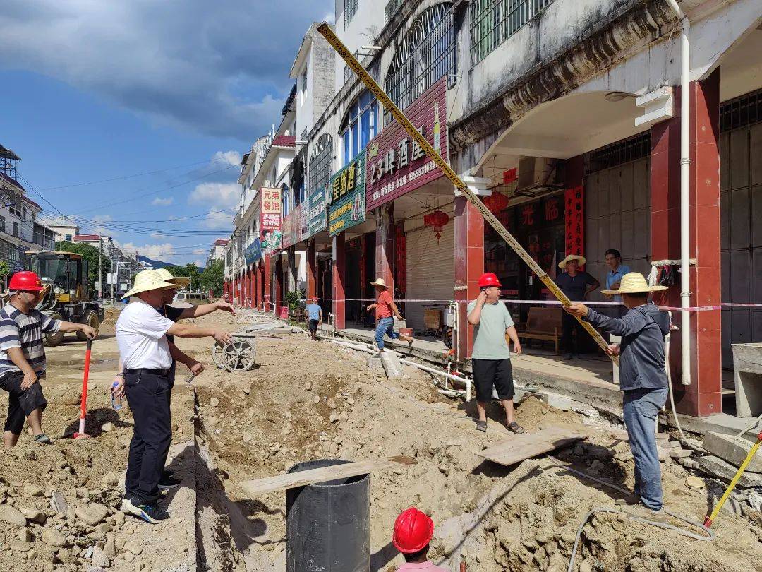 中堡镇集镇示范街区改造提升工程火热进行中