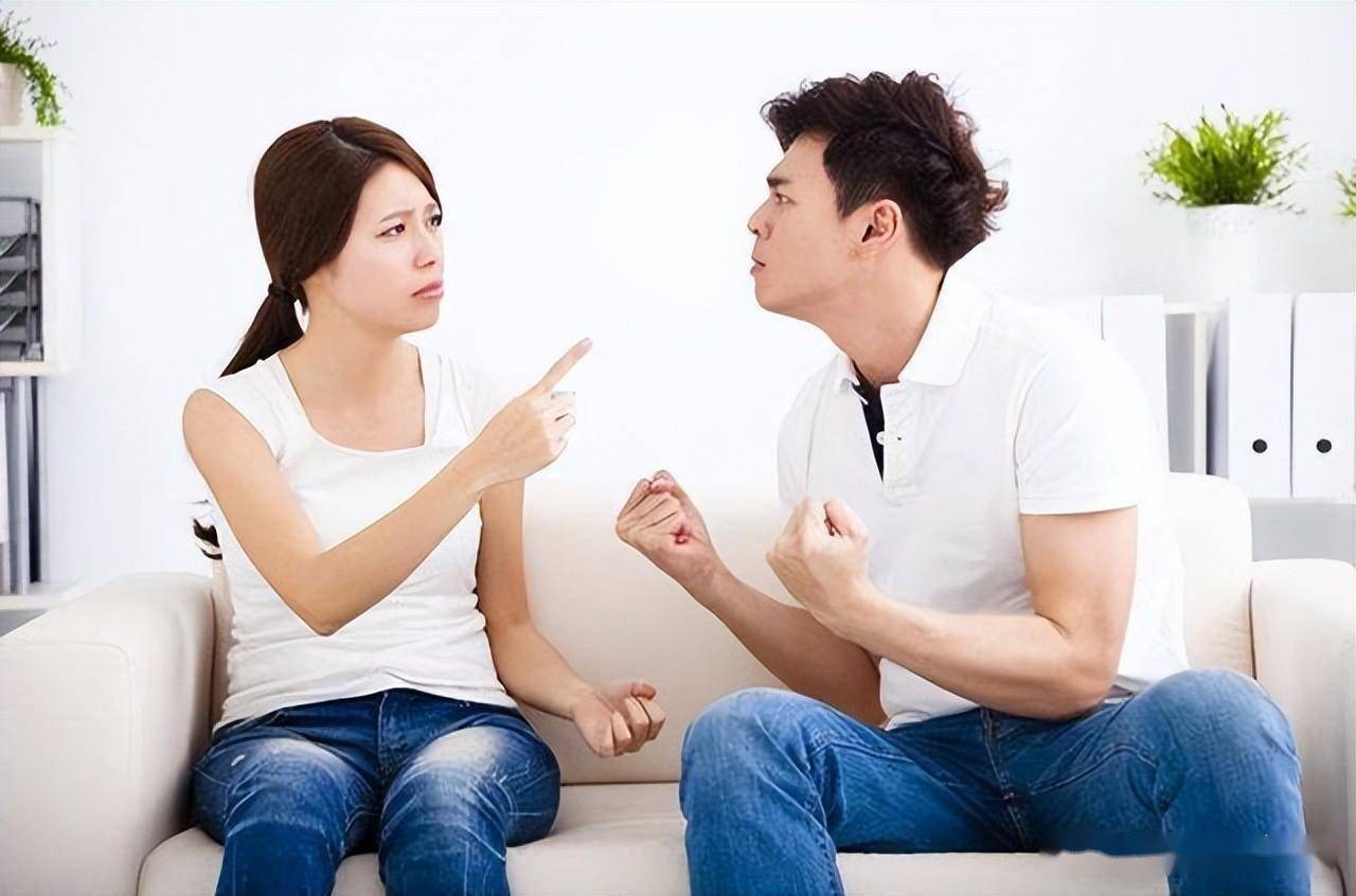 夫妻之间感情破裂,往往是从这4件小事开始的,努力挽回吧!