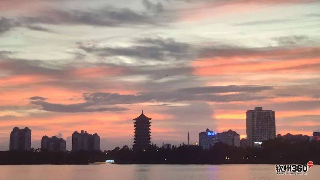 钦州白石湖绝色晚霞!下周"入伏",雷雨来"抢镜",未来天气是
