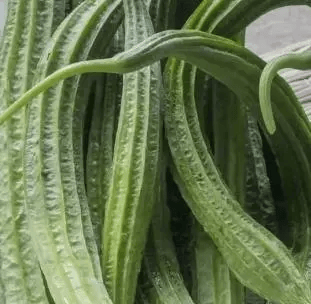 丝瓜有两种夏天高温心脏容易"跳闸",常吃丝瓜没坏处.