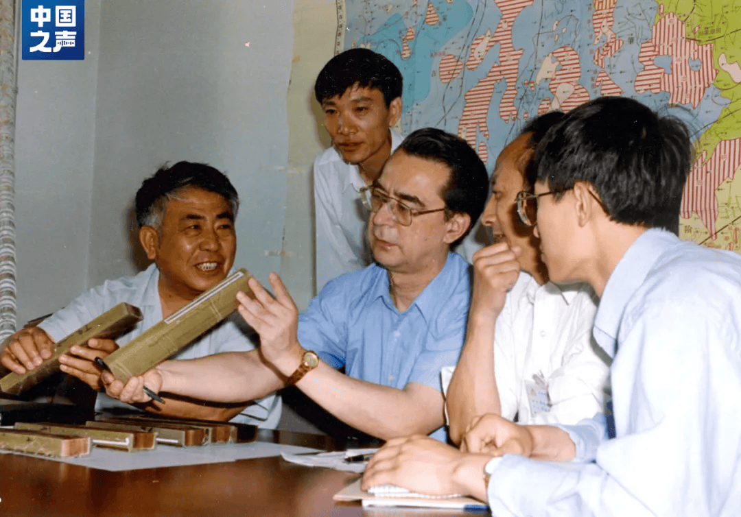 本人笑称:还是多谈科学吧._王德民_大庆油田_工作