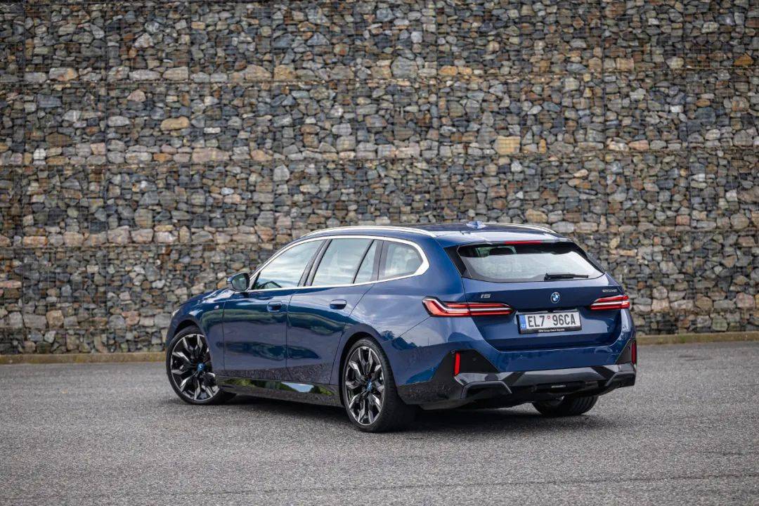 宝马客车友群回复铃声获取宝马最美音乐铃声回复底盘查看最全宝马车型