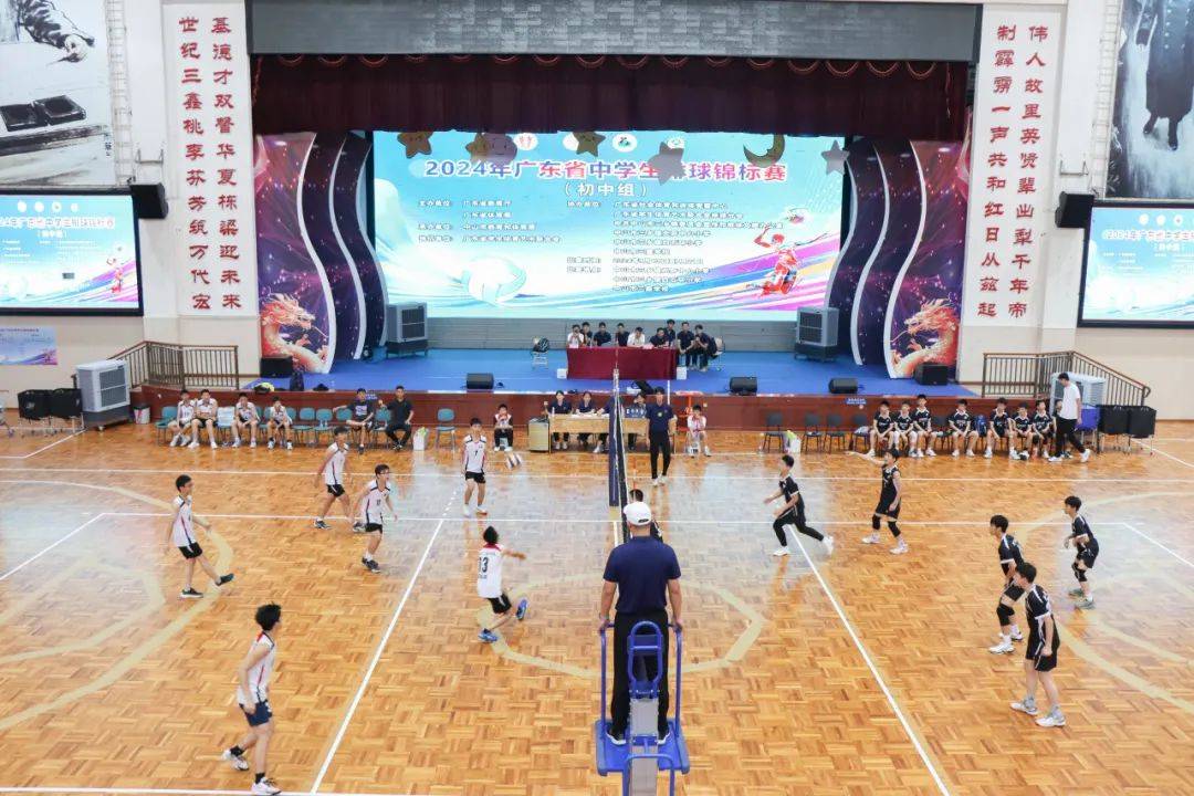 比拼掠影比赛共9天,7月13日至21日,43支球队将在中山市三鑫学校,三乡