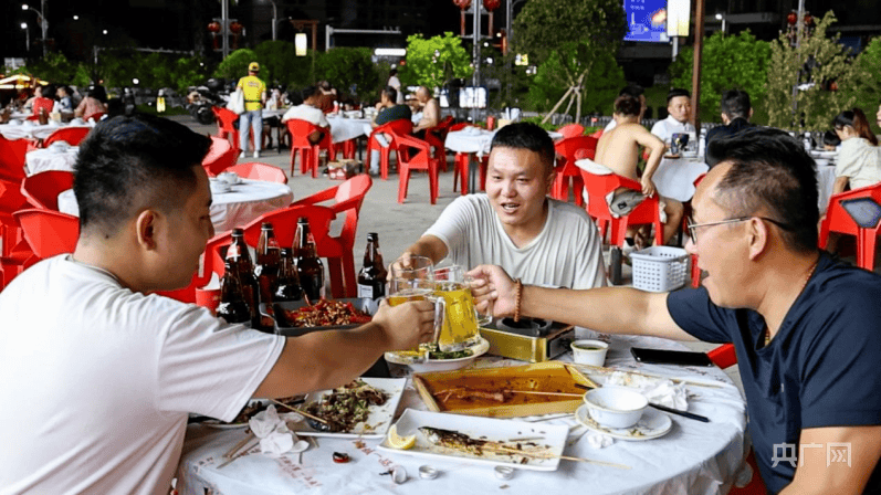 中国搜索 :管家婆精准一肖一码100-城市：在三线城市，拼单外卖“拯救”的不止打工人  第3张