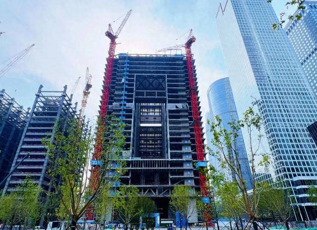 "京"彩封顶!民生银行总部大楼"三局造"