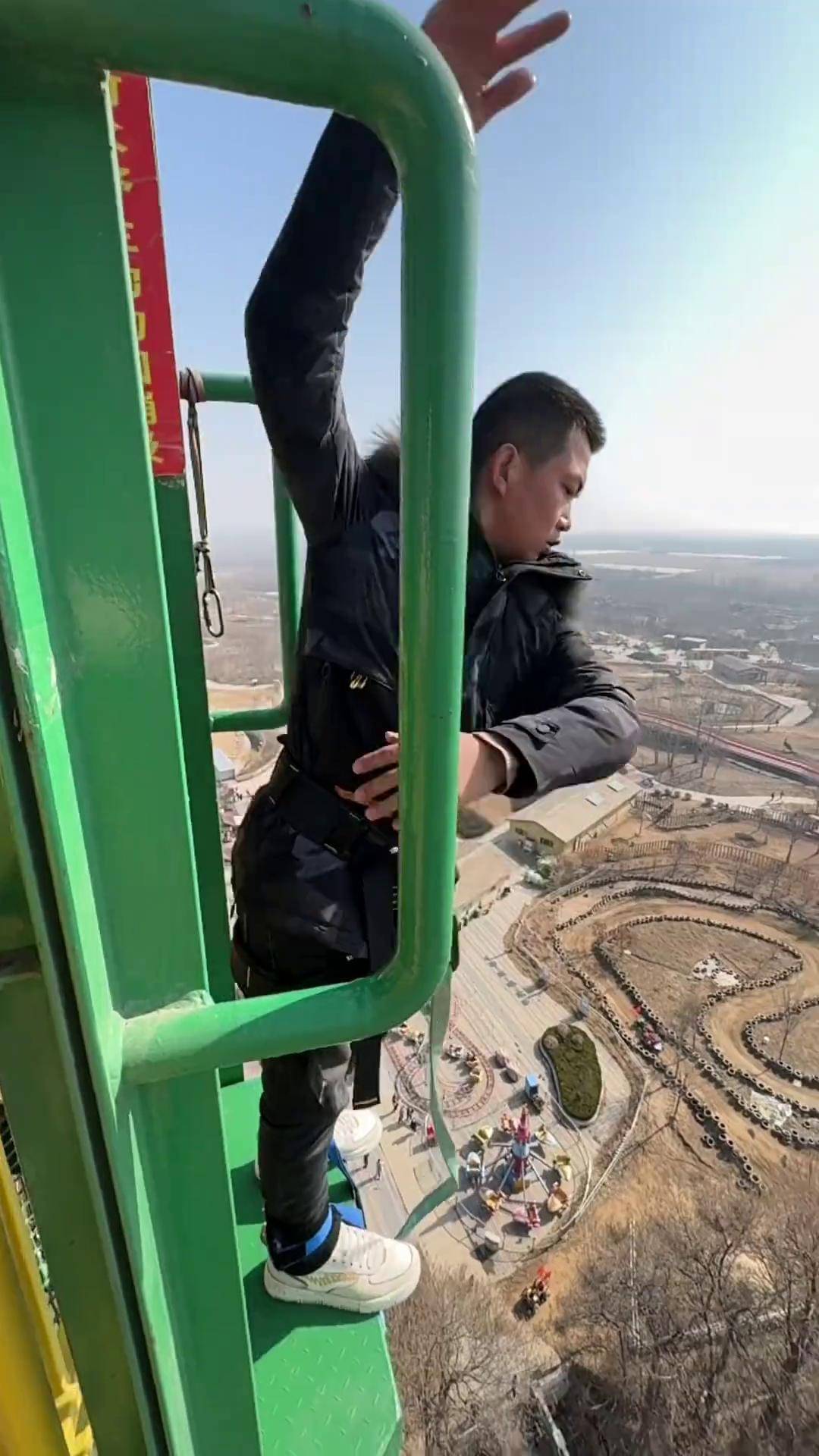 衡水野生动物园蹦极图片