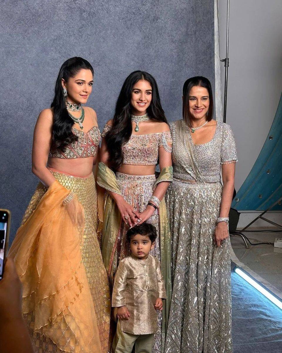 印度首富新儿媳的34岁姐姐惊艳了,比妹妹更雍容,丈夫并非富豪