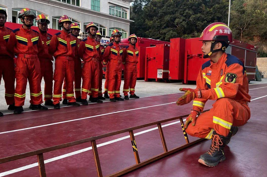 练胆气 砺血性 |汕尾支队城区大队特勤消防救援站赵帅伊:永葆初心不变