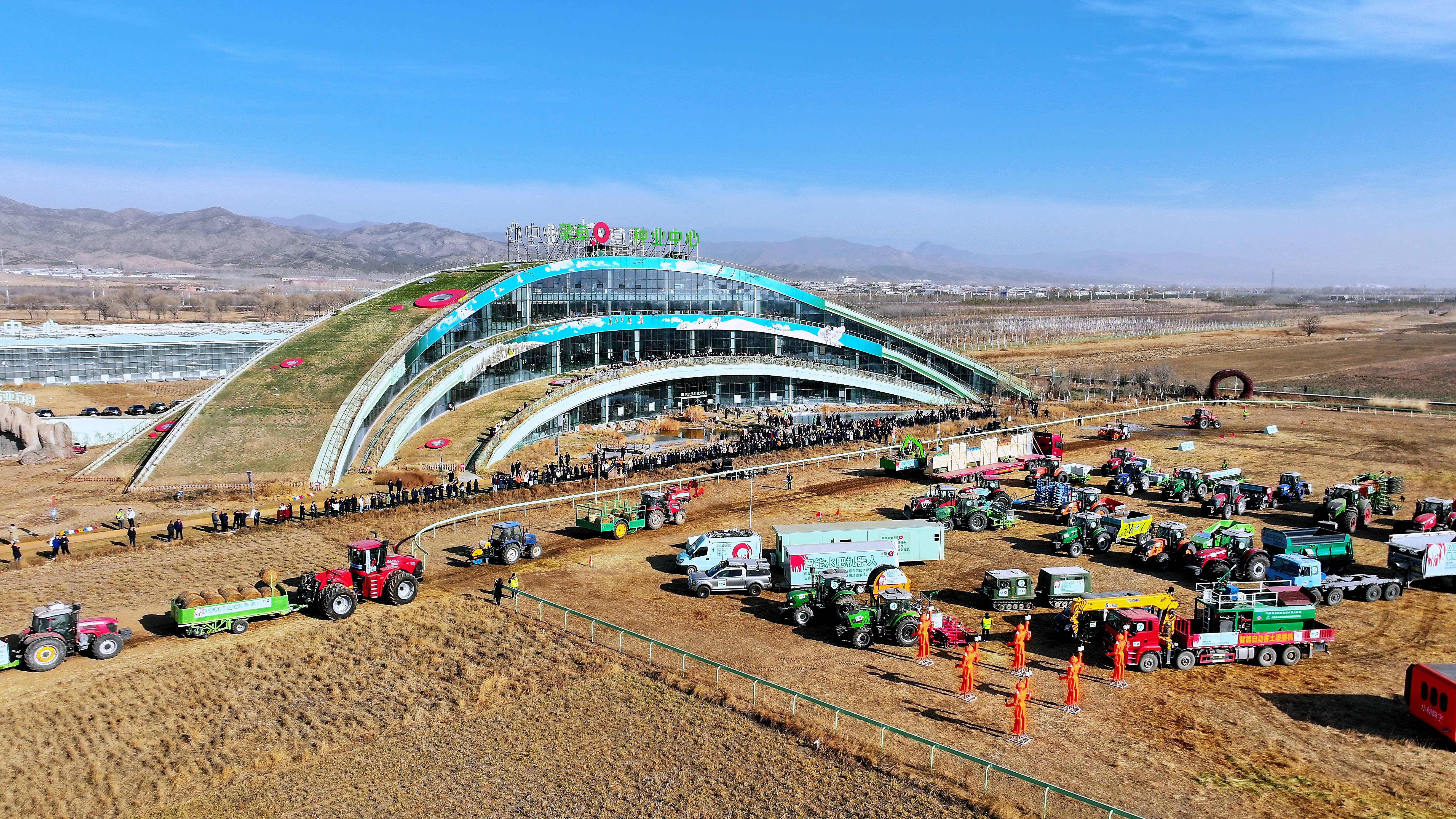 蒙草生态6月以来中标18个生态治理项目 总额达6.76亿元