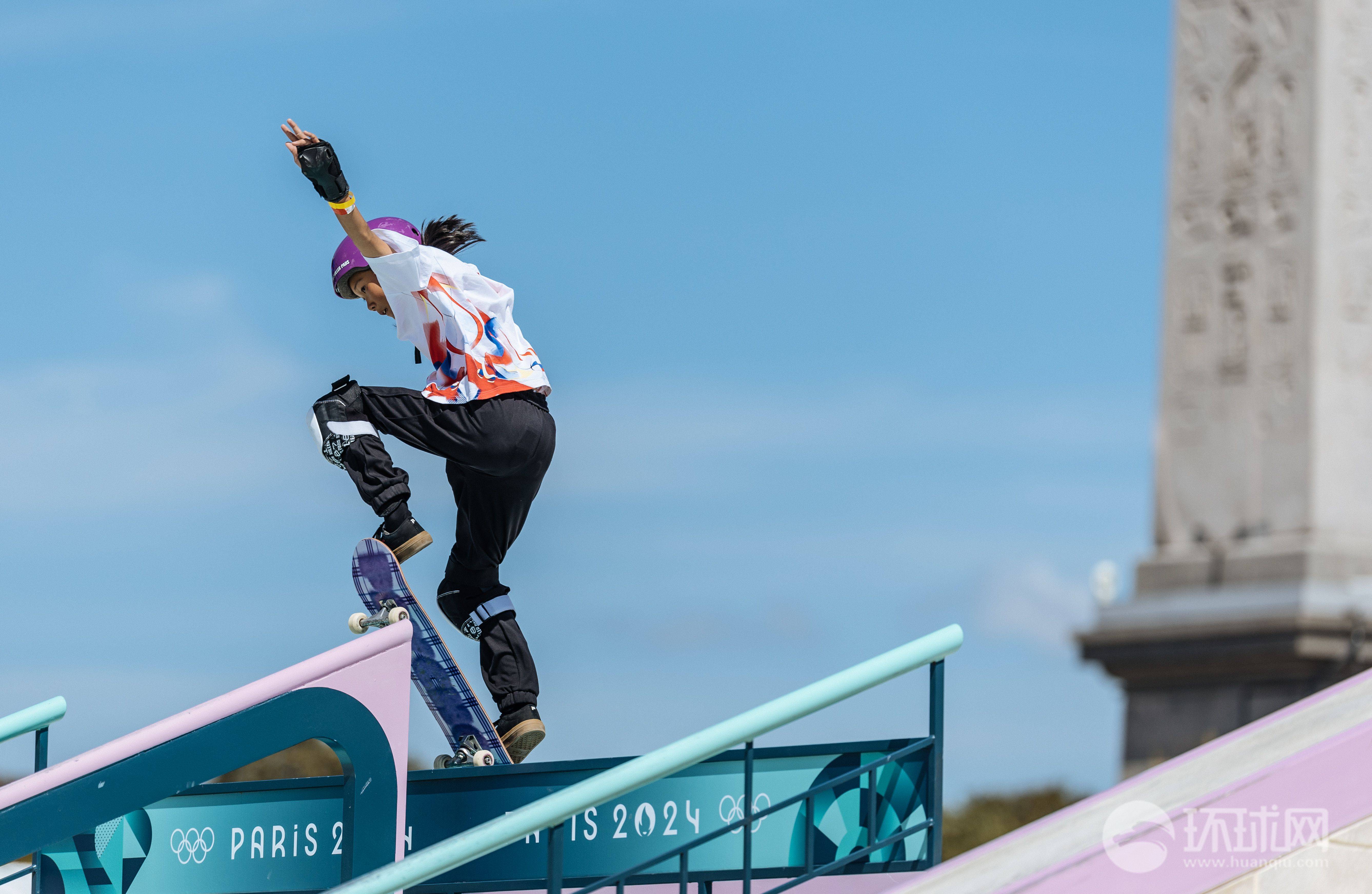巴黎奥运会滑板女子街式预赛,中国选手崔宸曦进入决赛