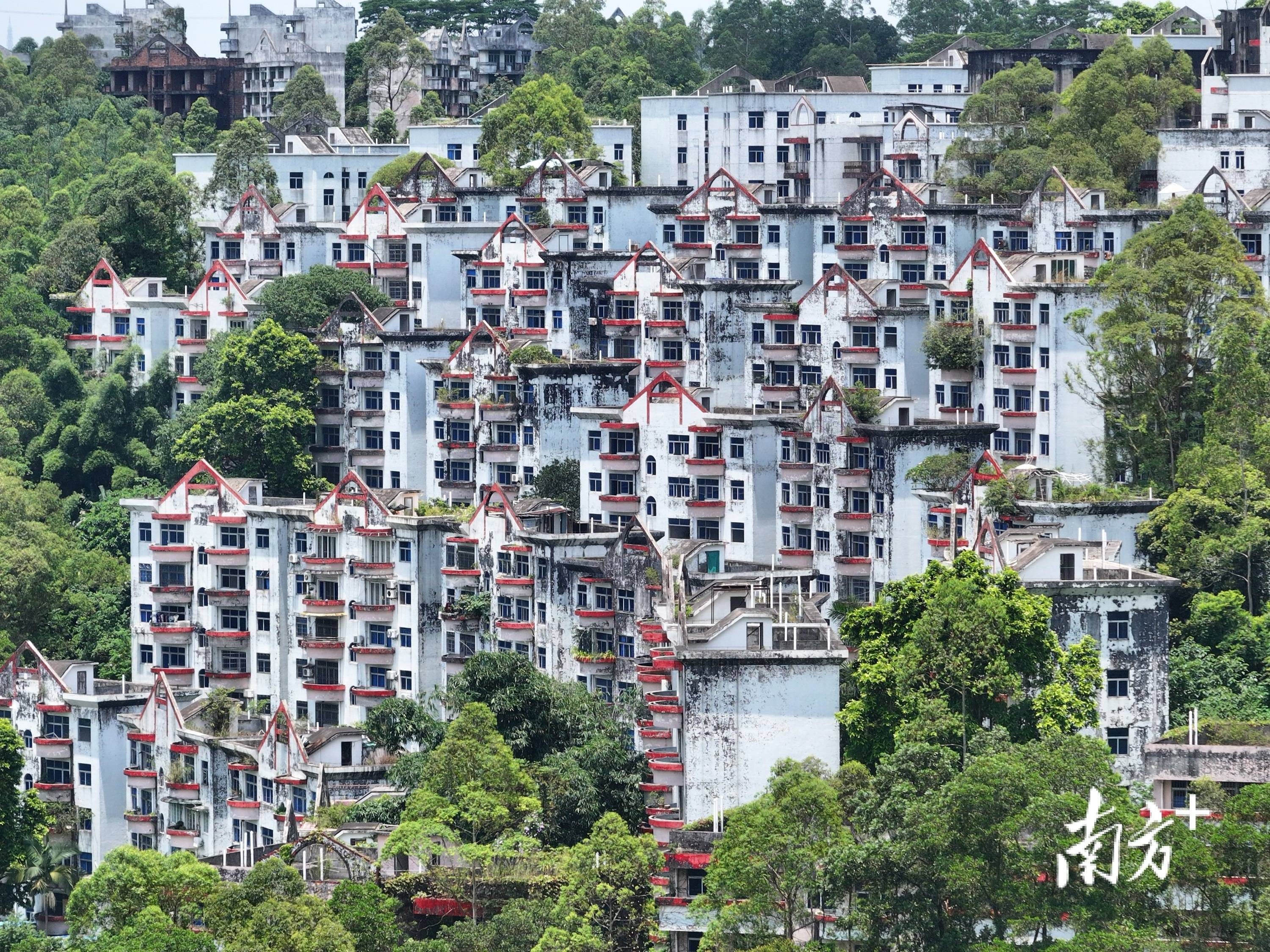 广州黄埔区澳洲山庄临近地块挂牌出让