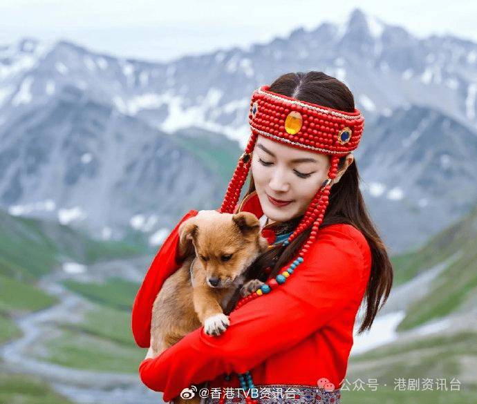 超没造型获赞靓出新高度!tvb华姐冠军新疆旅行化身 美女