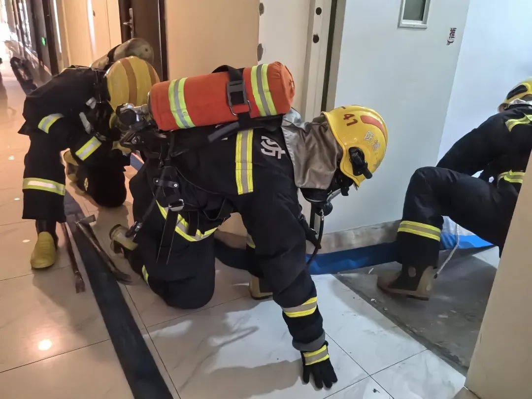 真备实练 以"演"驻防——银川市消防救援支队特勤大队一站组织高层