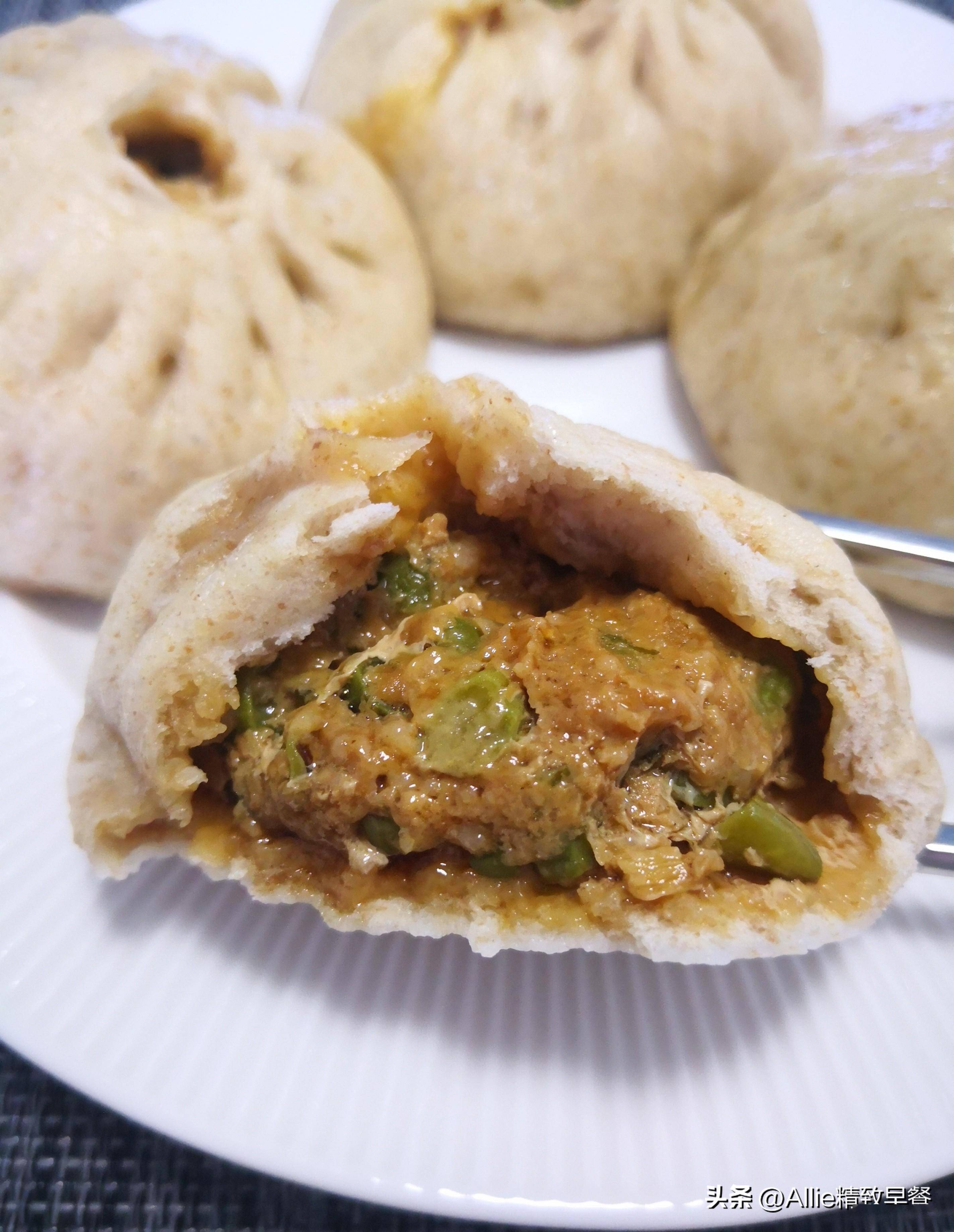 听朋友说家里的豇豆吃不完,试试这样做,滑嫩鲜美又多汁,吃不够_肉馅
