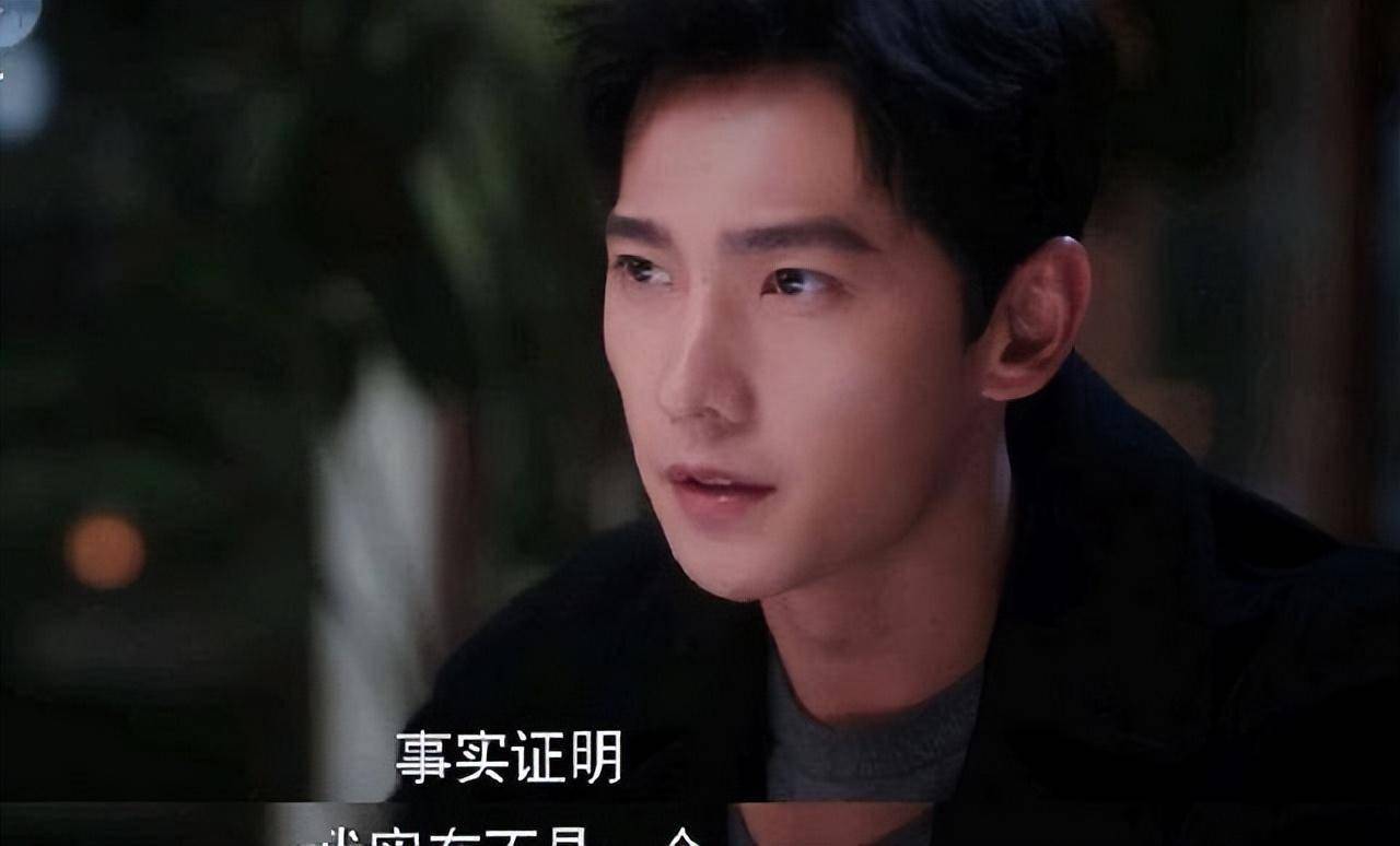 往往,人越成长,越觉得自己的年少轻狂.