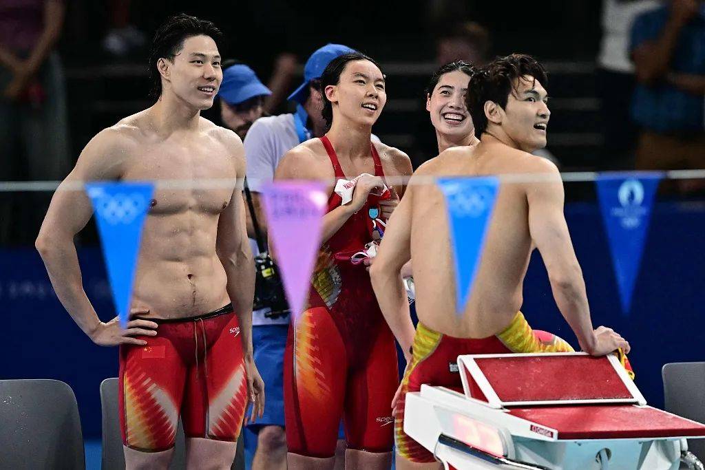 中国游泳队奖牌9宫格达成!