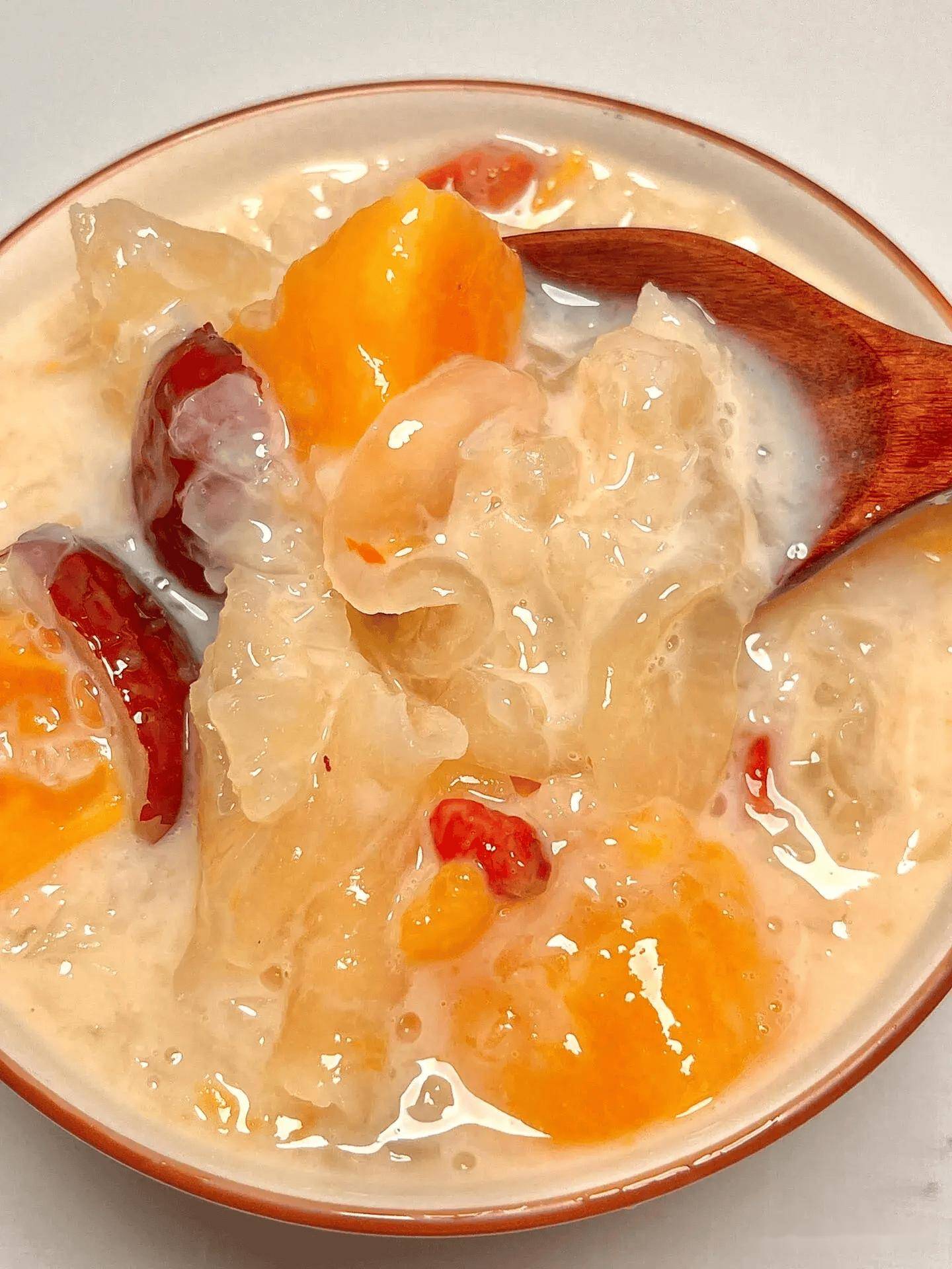 3,南瓜:山药煮南瓜!4,银耳:木瓜牛奶银耳羹!