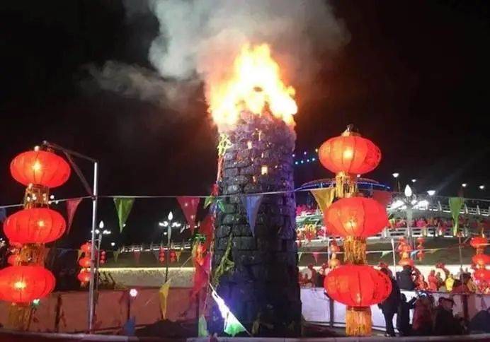 大学生打电话通知新生开学注意事项被拉黑三次气哭