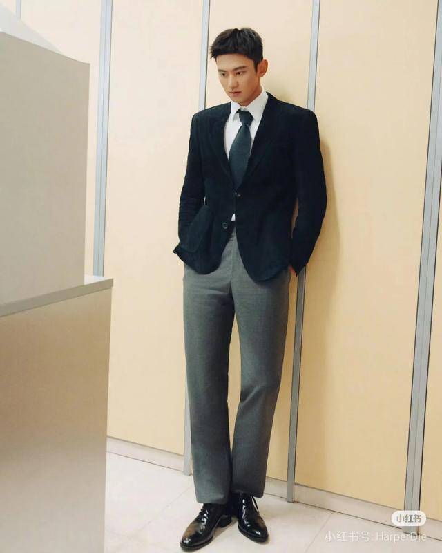 游泳王子宁泽涛的正装照,他才是中国体坛第一帅哥