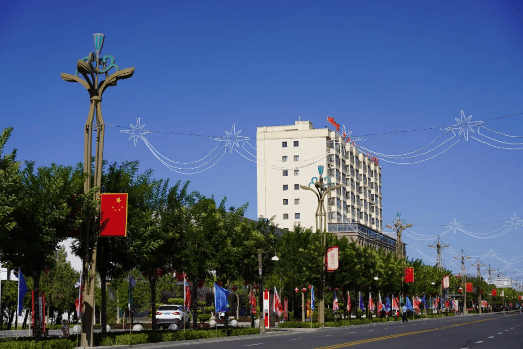 【聚焦建县70年】道旗,彩旗……多彩阿克塞喜迎县庆氛围感拉满