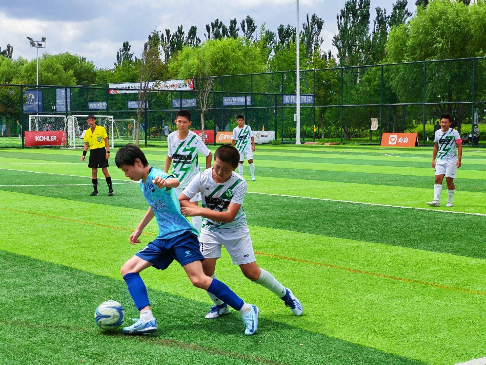 8月11日,第41届北京晚报百队杯足球赛八人制比赛在瀛海足球主题公园